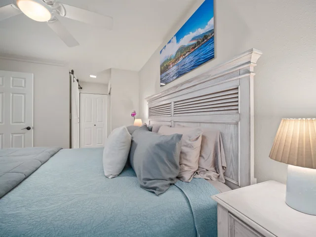 Listing Image for 160 Keonekai Rd 8-101 18 of 29