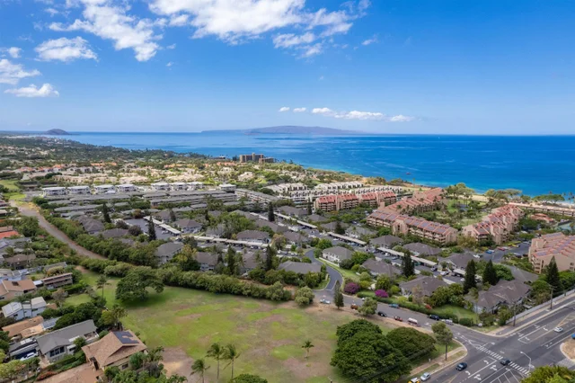 Listing Image for 160 Keonekai Rd 8-101 26 of 29