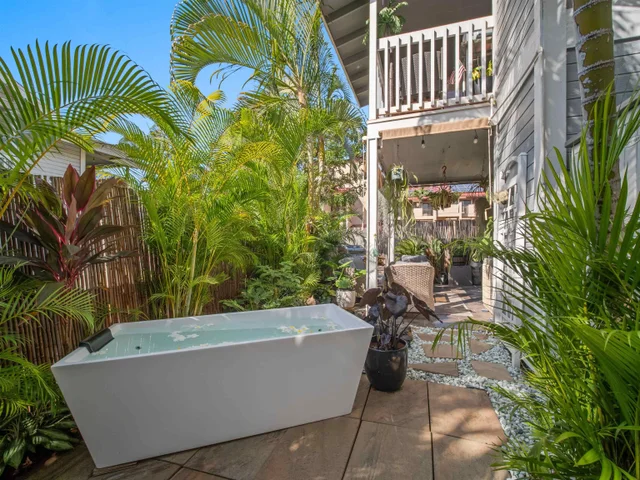Listing Image for 160 Keonekai Rd 8-101 7 of 29