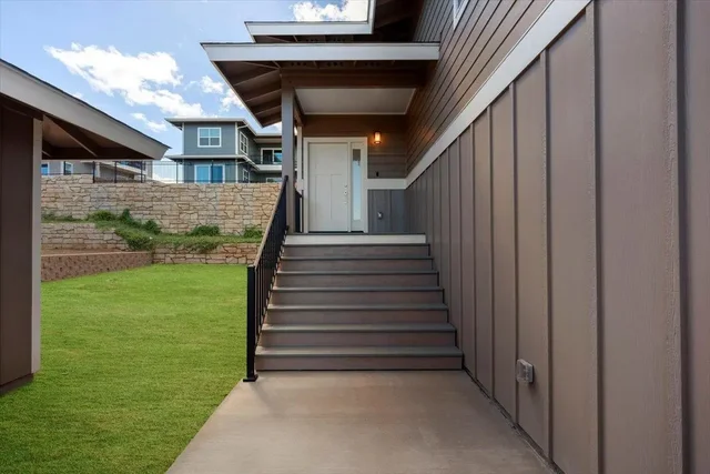 Listing Image for 22 Maiaku St 4 of 35