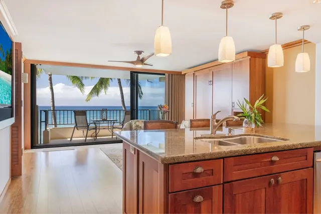 Listing Image for 3601 Lower Honoapiilani Rd 301 11 of 47