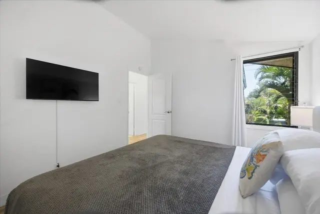 Listing Image for 1299 Uluniu Rd 201b 12 of 42