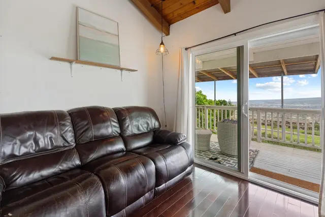 Listing Image for 461-465 Palani Pl 18 of 50