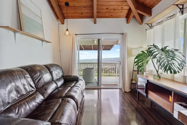Listing Image for 461-465 Palani Pl 19 of 50