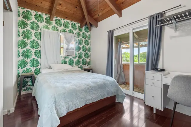 Listing Image for 461-465 Palani Pl 21 of 50
