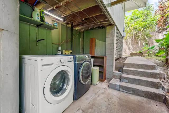 Listing Image for 461-465 Palani Pl 27 of 50