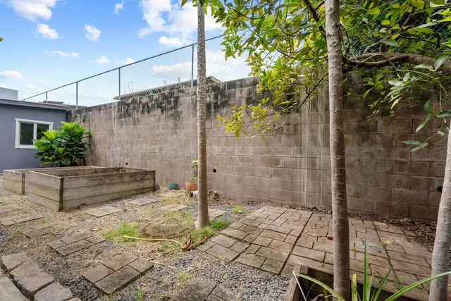 Listing Image for 461-465 Palani Pl 30 of 50