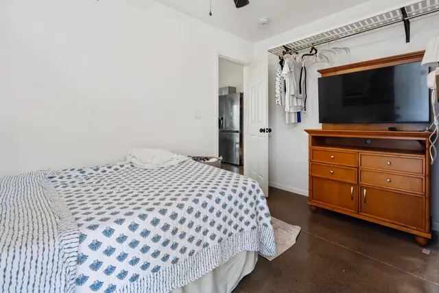 Listing Image for 461-465 Palani Pl 38 of 50