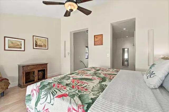 Listing Image for 300 Hauoli St B8 26 of 42