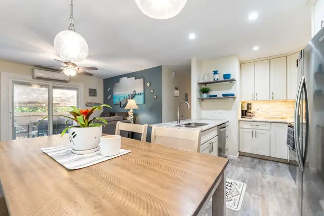 Listing Image for 140 Uwapo Rd 58-204 11 of 34