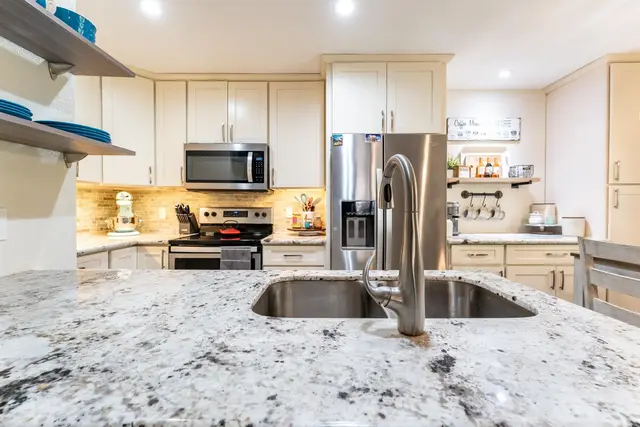 Listing Image for 140 Uwapo Rd 58-204 2 of 34