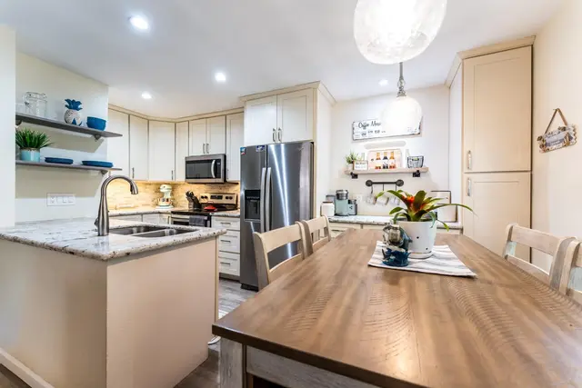 Listing Image for 140 Uwapo Rd 58-204 6 of 34