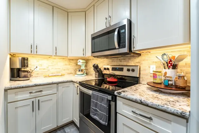 Listing Image for 140 Uwapo Rd 58-204 9 of 34