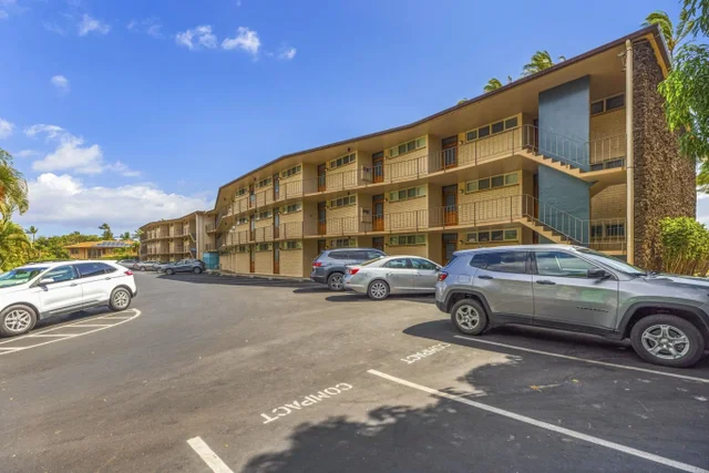 Listing Image for 1310 Uluniu Rd 317 38 of 50