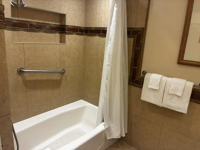 Listing Image for 2481 Kaanapali Pkwy 1070 J 10 of 34