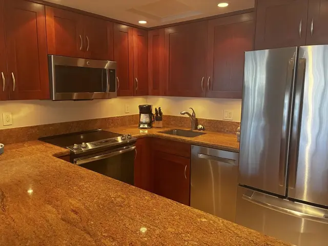 Listing Image for 2481 Kaanapali Pkwy 1070 J 6 of 34