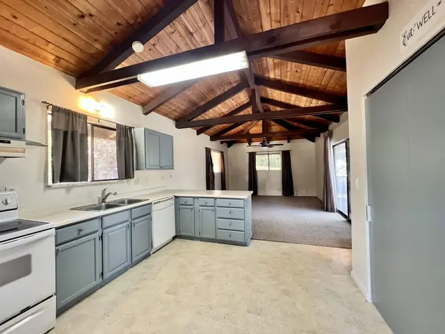 Listing Image for 3038 Mapu Pl 15 of 35