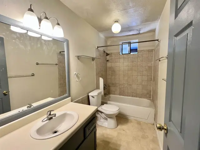 Listing Image for 3038 Mapu Pl 26 of 35