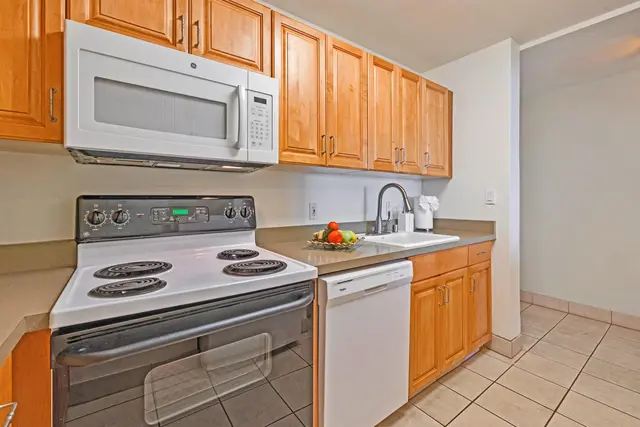 Listing Image for 4327 Lower Honoapiilani Rd 203b 8 of 38