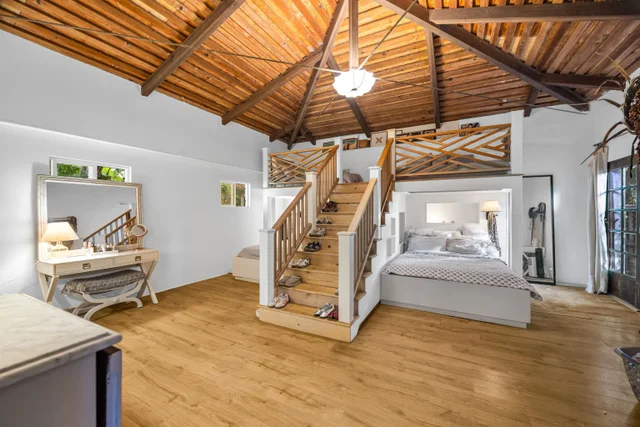 Listing Image for 1854 Olinda Rd 18 of 26