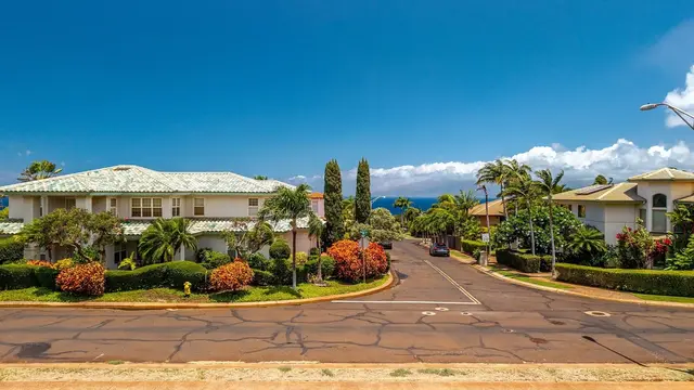 Listing Image for 51 Pihaa St 48 2 of 30