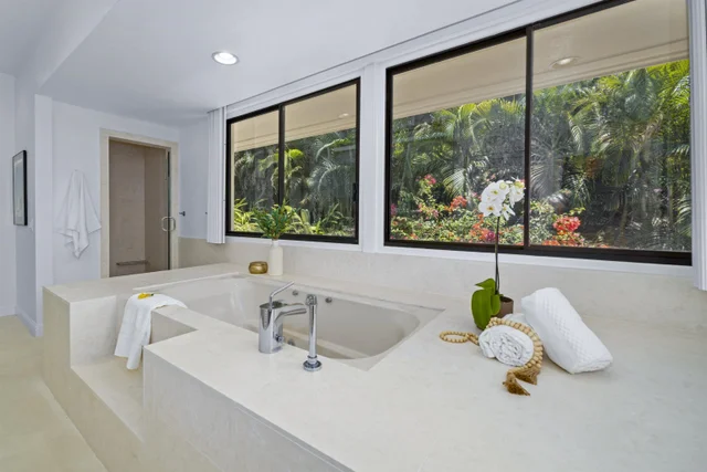 Listing Image for 3857 Waakaula Pl 26 of 49