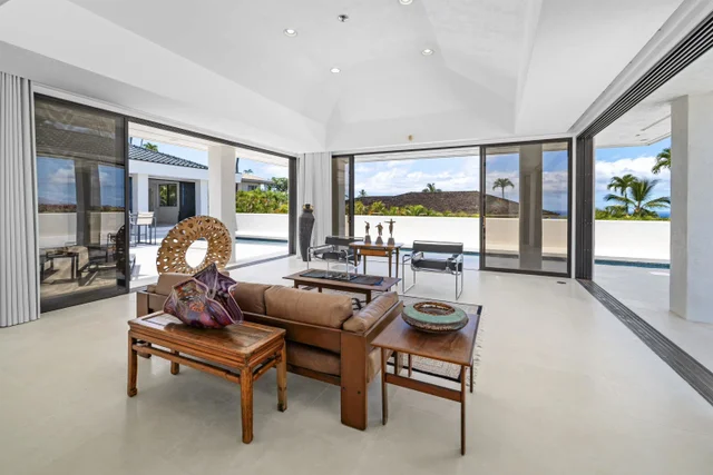 Listing Image for 3857 Waakaula Pl 8 of 49