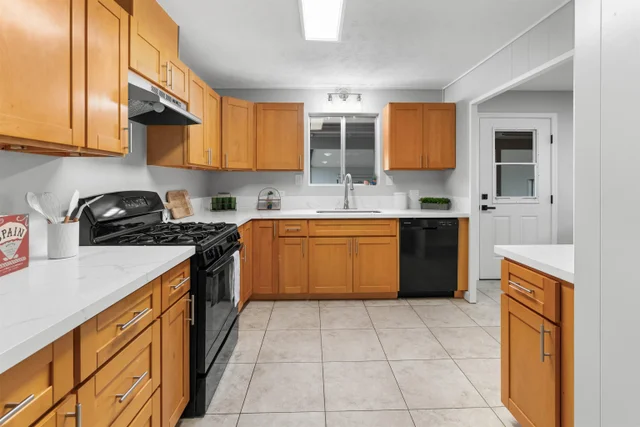 Listing Image for 185 Hololani St 6 of 22