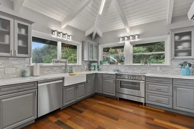 Listing Image for 551 Polulani Dr 12 of 45