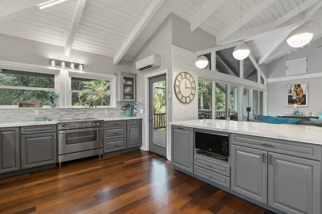 Listing Image for 551 Polulani Dr 14 of 45
