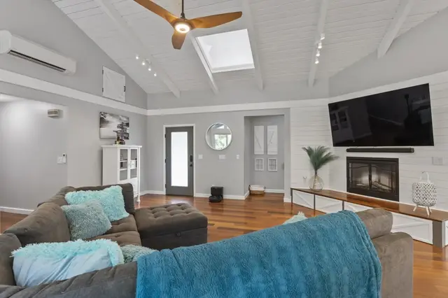 Listing Image for 551 Polulani Dr 9 of 45