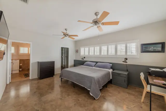 Listing Image for 132 Oleander Pl 27 of 50