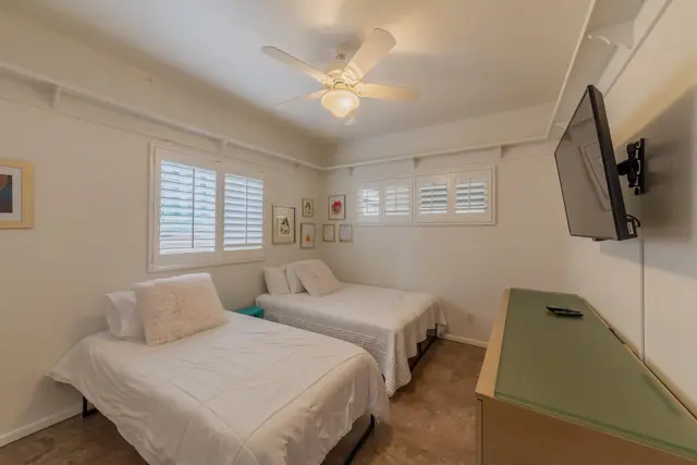 Listing Image for 132 Oleander Pl 37 of 50