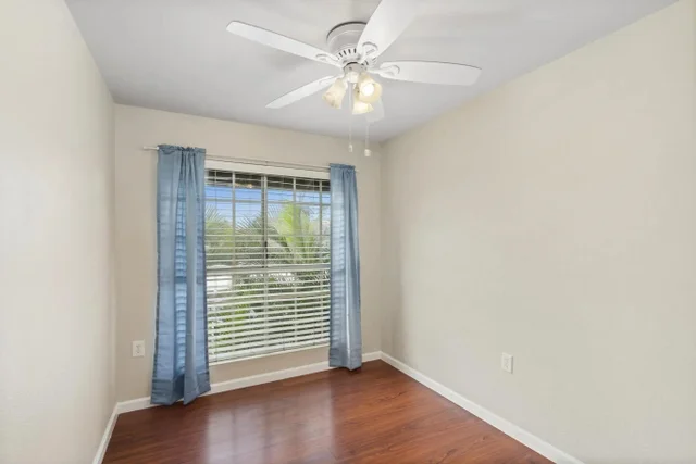 Listing Image for 160 Keonekai Rd 14-202 13 of 21