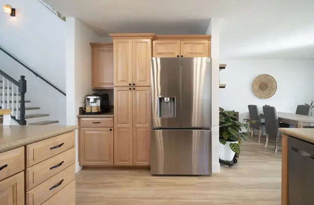 Listing Image for 254 Anamuli St 12 of 50