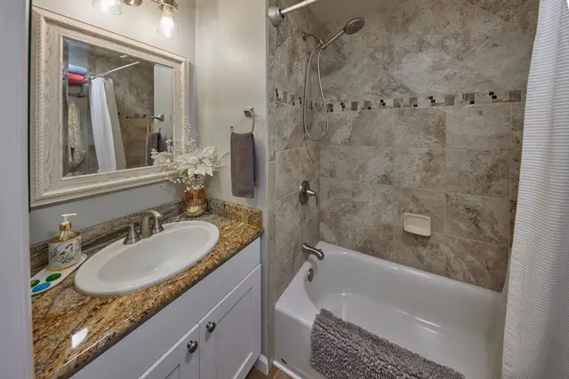 Listing Image for 440 N Wakea Ave 11 of 45