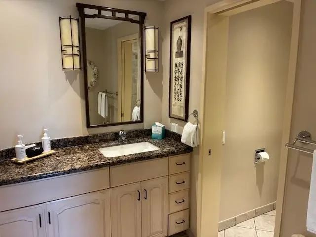 Listing Image for 50 Nohea Kai Dr 4-706 19 of 28