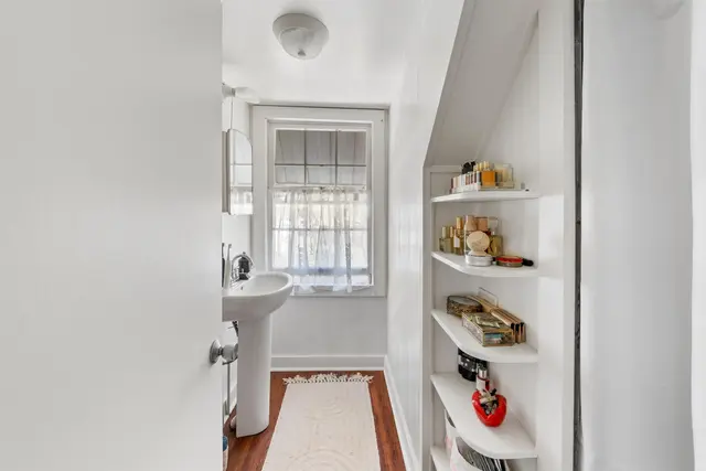 Listing Image for 440 W Waiko Rd 22 of 37