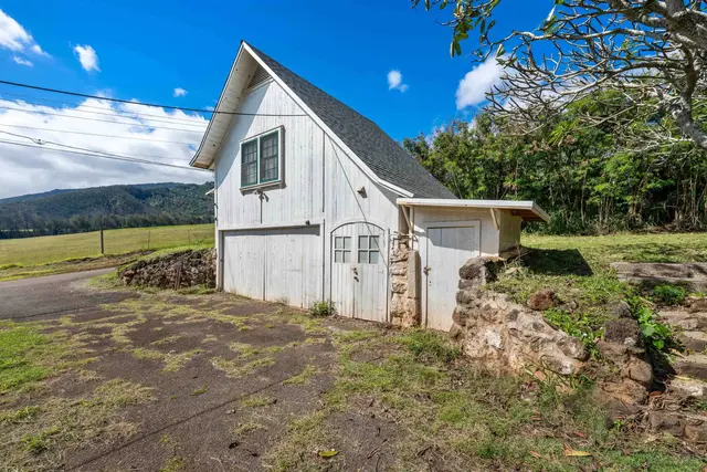 Listing Image for 440 W Waiko Rd 26 of 37