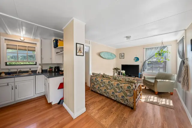 Listing Image for 440 W Waiko Rd 28 of 37