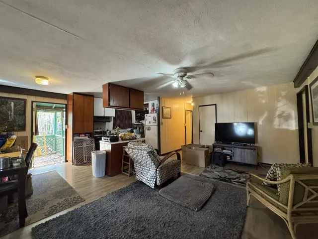 Listing Image for 58 A & B E Welakahao Rd 20 of 23