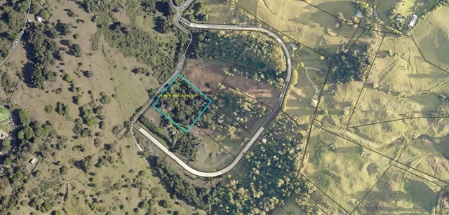 Listing Image for 487 Cross Rd 5 of 5