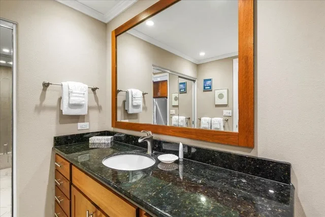 Listing Image for 2661 Kekaa Dr J-211 19 of 47