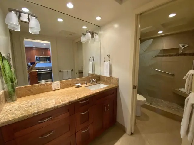 Listing Image for 2481 Kaanapali Pkwy 614u 14 of 27