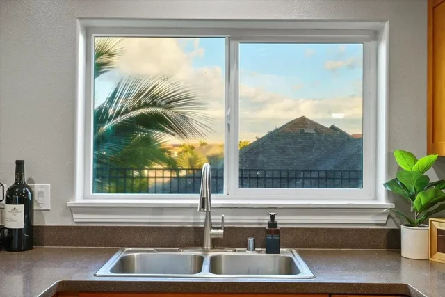 Listing Image for 95 Meheu Cir 10 of 23