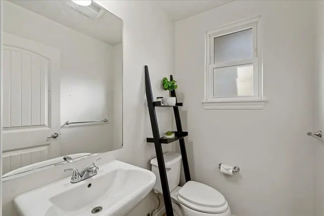 Listing Image for 95 Meheu Cir 12 of 23