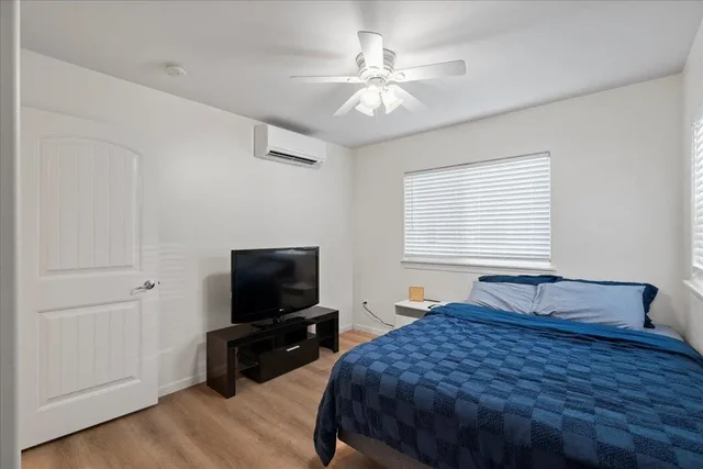 Listing Image for 95 Meheu Cir 19 of 23