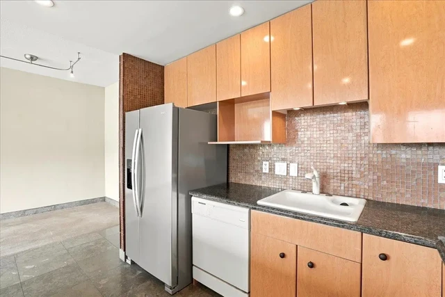 Listing Image for 1129 Lower Main St 407 42 of 50