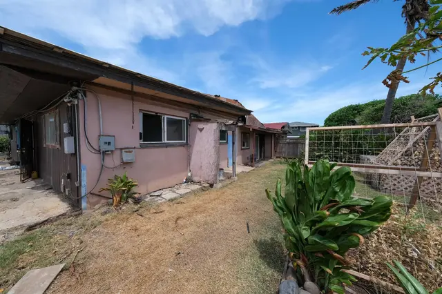Listing Image for 585 Linekona Pl 7 of 14