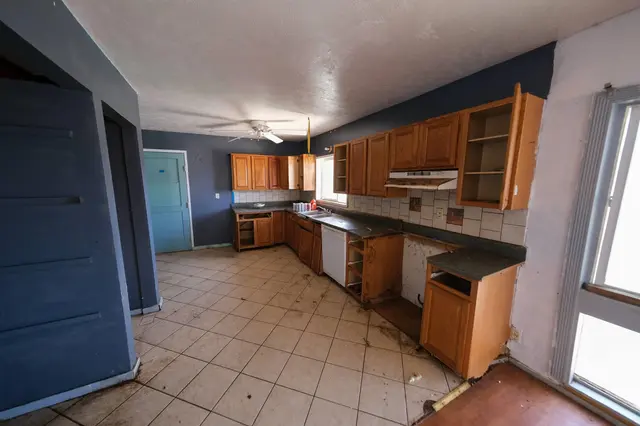 Listing Image for 585 Linekona Pl 9 of 14